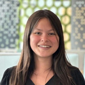 Mechanical Engineering Intern Amalia Morner.
